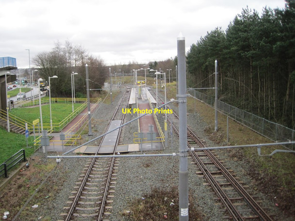 Photo 6"x4" Oldham Mumps railway \/ Metrolink station, Greater Manchester Oldham c2013
