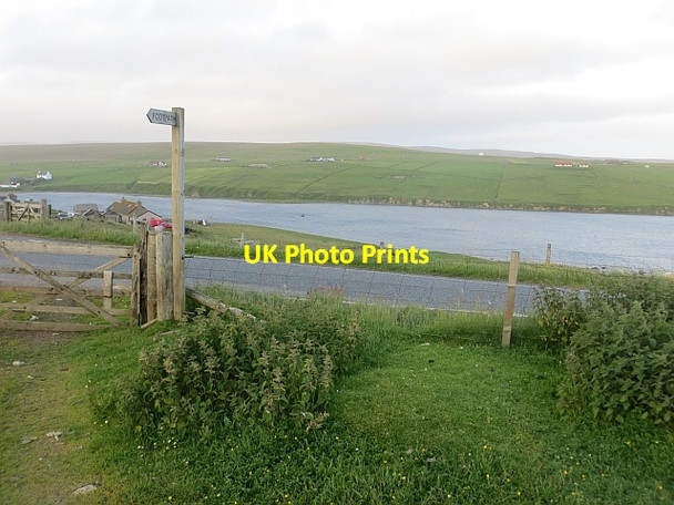Photo 6"x4" Path sign, Garderhouse Leeans\/HU3347 c2013