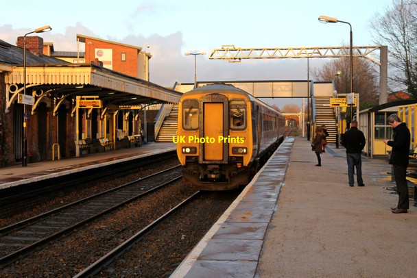 Photo 6"x4" Northern Rail Class156, 156483, Prescot railway station Prescot c2013
