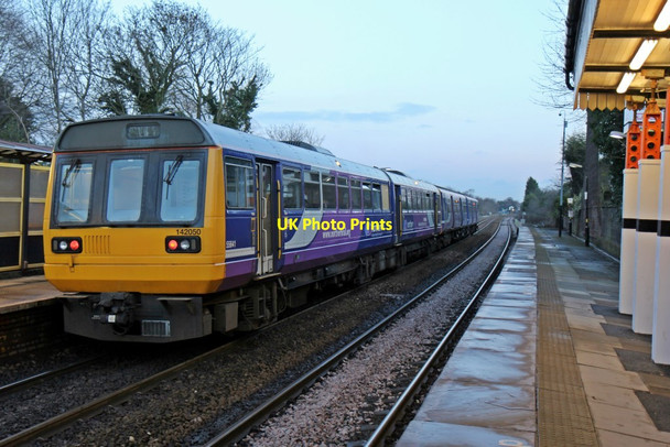 Photo 6"x4" Northern Rail Class 142, 142050, Roby railway station Huyton-With-Roby c2013