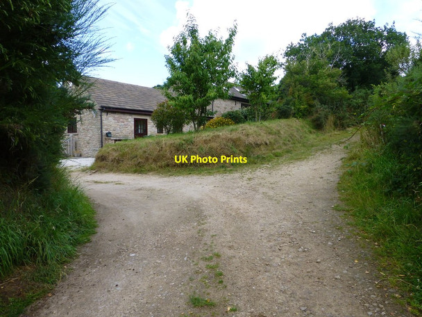 Photo 6"x4" Bridleway passes cottages at Hunters Hill Delf Quarry Hill Dale c2013