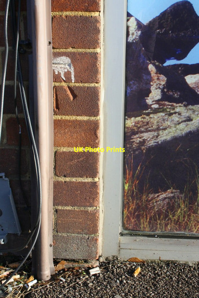 Photo 6"x4" Benchmark on Dry Cleaning Launderette, Basingstoke Road Reading c2014
