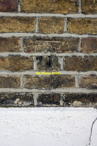 Photo 6"x4" Benchmark on #9 Sidmouth Street Reading c2014
