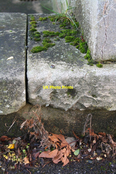 Photo 6"x4" Benchmark on wall at the London Road \/ Redlands Road junction Reading c2014