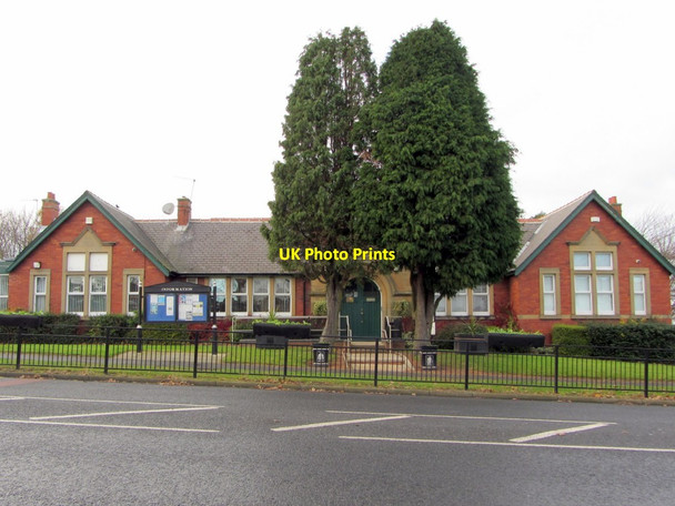 Photo 6"x4" North Walbottle Miners' Welfare Institute, Hillhead Road Westerhope c2013