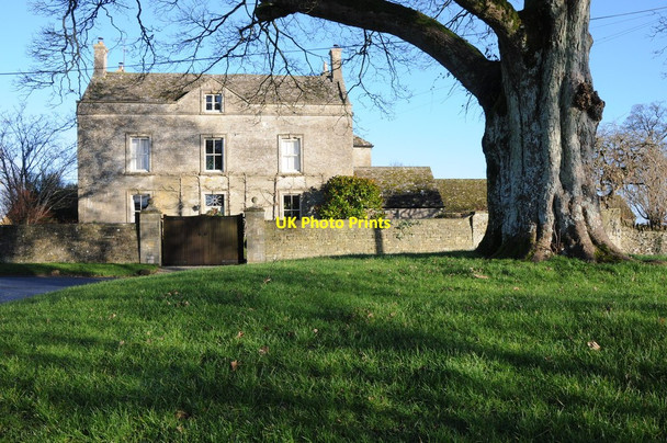 Photo 6"x4" House in the centre of Cold Aston Cold Aston c2013