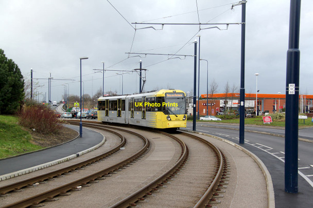 Photo 6"x4" Tram approaching Ashton terminus Ashton-Under-Lyne c2014