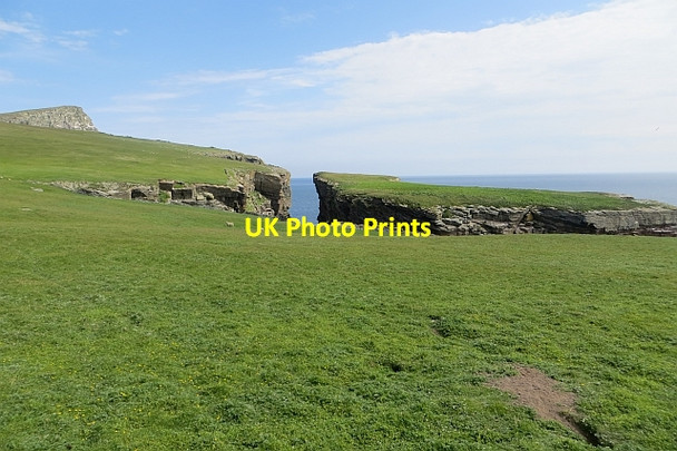 Photo 6"x4" Cradle Holm and Noss Head Hill of Setter\/HU5439 c2013