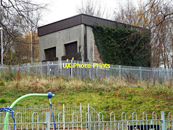 Photo 6"x4" Electrical sub-station off Parkhill Avenue Port Glasgow c2013