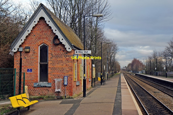 Photo 6"x4" Waiting room, Hough Green railway station Hough Green c2014