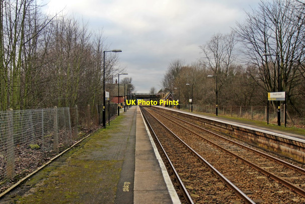 Photo 6"x4" Along the platform, Hough Green railway station Hough Green c2014