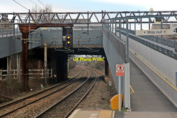 Photo 6"x4" Signal, Mossley Hill railway station Calderstones c2014