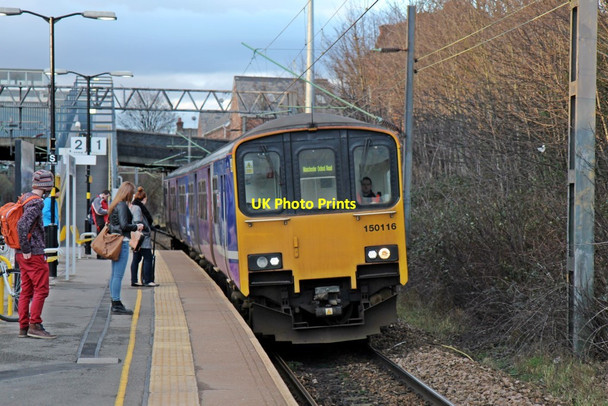 Photo 6"x4" Northern Rail Class 150, 150116, Mossley Hill railway station Calderstones c2014