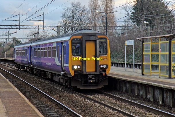 Photo 6"x4" Northern Rail Class 156, 156428, West Allerton railway station Aigburth c2014