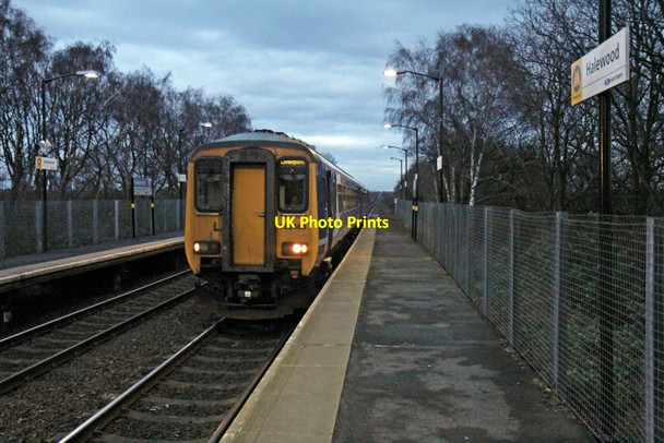 Photo 6"x4" Northern Rail Class 156, 156483, Halewood railway station Halewood c2014