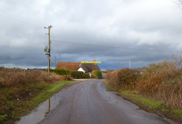 Photo 6"x4" Cottage on the Corner Chalkhouse Green c2014