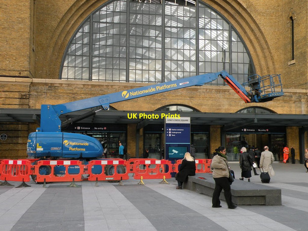 Photo 6"x4" Nationwide Platforms come to Kings Cross London c2014