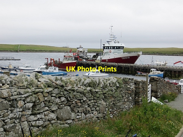 Photo 6"x4" Burravoe pier Burravoe\/HU5279 c2013
