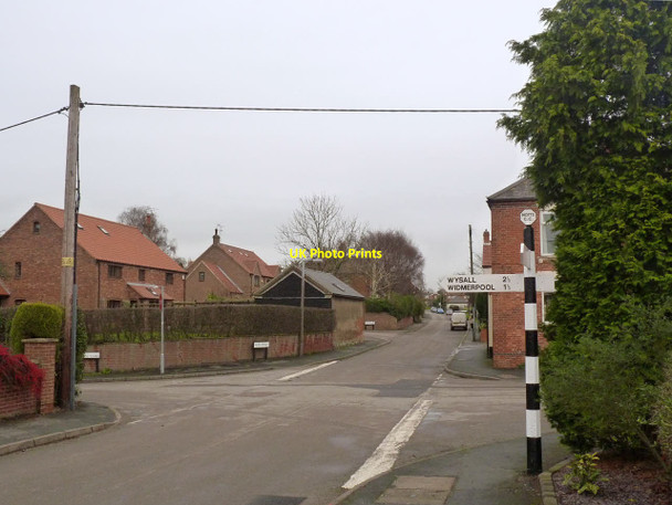 Photo 6"x4" Willoughby Cross Roads Willoughby-on-the-Wolds c2014