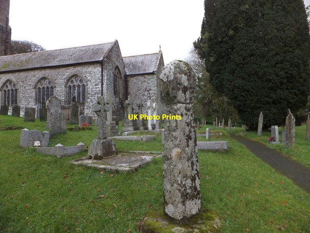 Photo 6"x4" The stone Celtic Cross in Altarnun churchyard Altarnun c2014