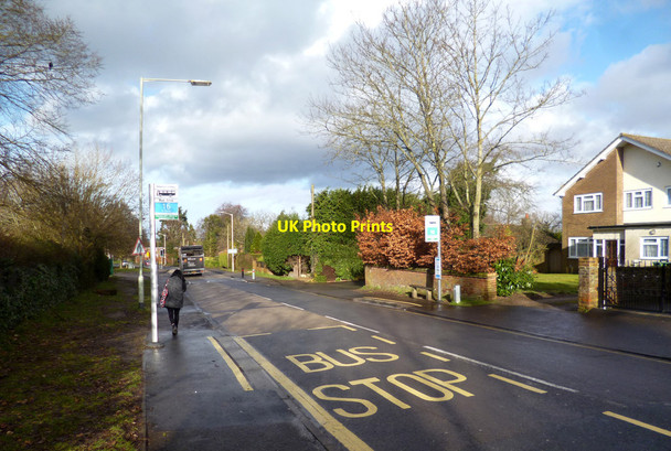 Photo 6"x4" Long Lane Purley on Thames c2014