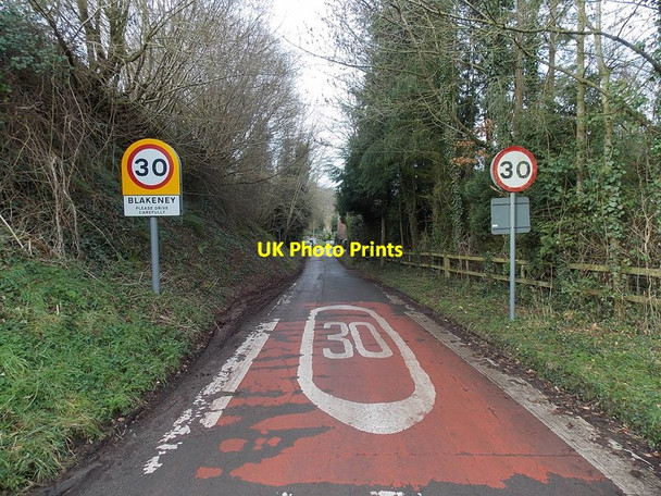 Photo 6"x4" Southern boundary of Blakeney Blakeney\/SO6606 c2013