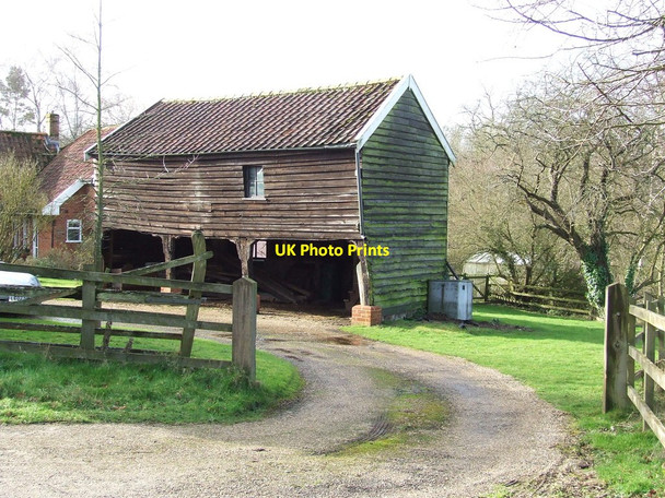 Photo 6"x4" Old Barn Woodbridge\/TM2649 c2014