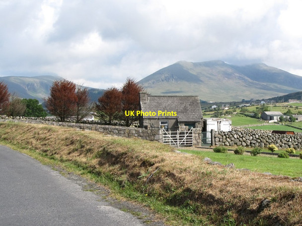 Photo 6"x4" A wee Ulster cottage in the shadow of Slieve Binnian Attical c2013