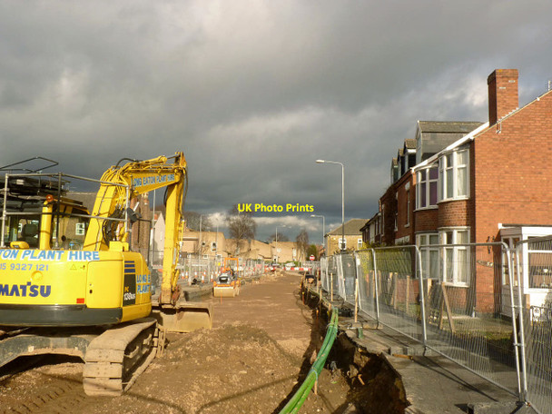 Photo 6"x4" Tracklaying progress on Middle Street Beeston\/SK5236 c2014 P1