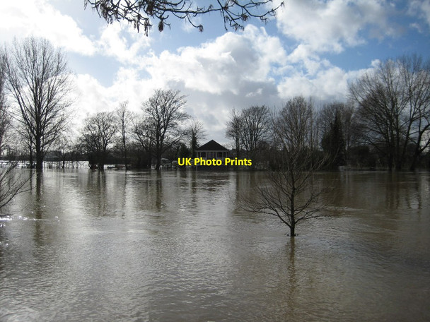 Photo 6"x4" View across the flooded Severn Worcester c2014