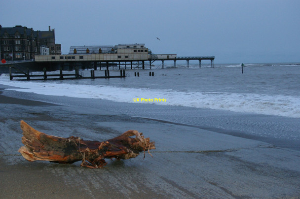 Photo 6"x4" Aberystwyth: pier and driftwood Aberystwyth c2014