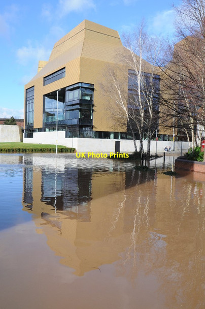 Photo 6"x4" The Hive reflected in floodwater Worcester c2014