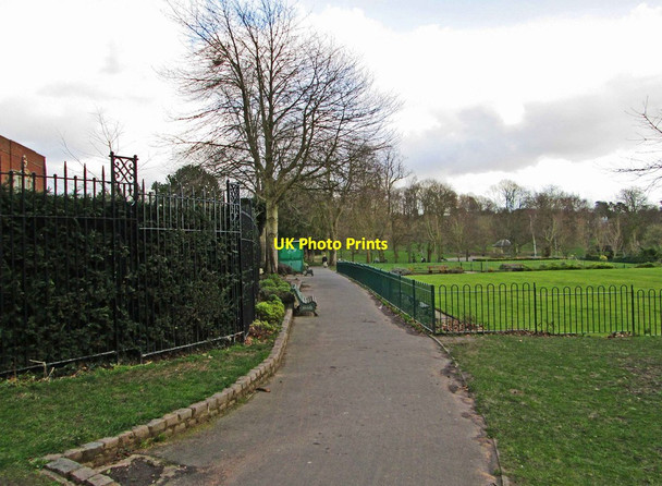 Photo 6"x4" Footpath in Mary Stevens Park, Stourbridge Stourbridge c2014