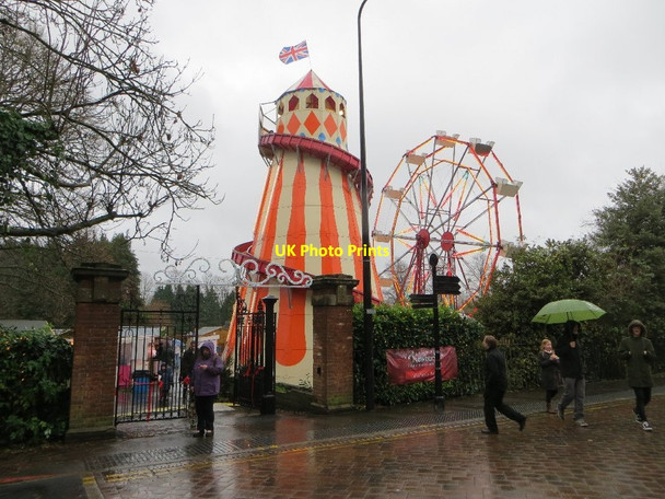 Photo 6"x4" Helter Skelter in the Park Newbury\/SU4767 c2013