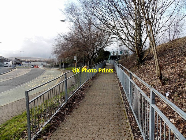 Photo 6"x4" Access ramp to Aberdare railway station Aberdare\/Aberdar c2014