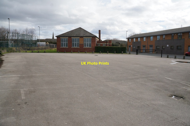 Photo 6"x4" The car park, Station Hotel, Hunslet Hunslet c2014