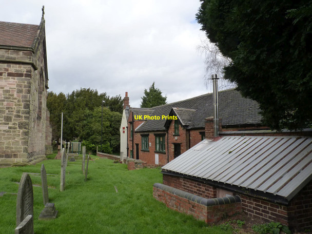 Photo 6"x4" Rolleston churchyard Rolleston on Dove c2014