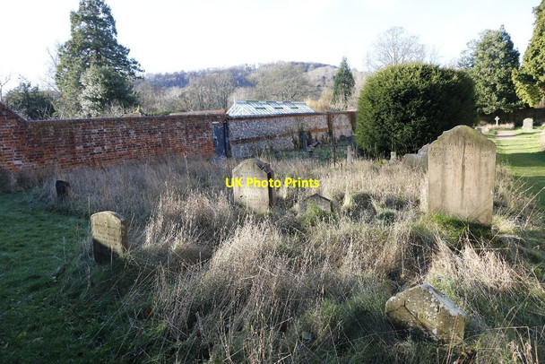 Photo 6"x4" South Churchyard Streatley\/SU5980 c2013