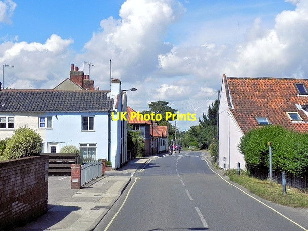Photo 6"x4" Aldeburgh, Victoria Road (A1094) Aldeburgh c2013