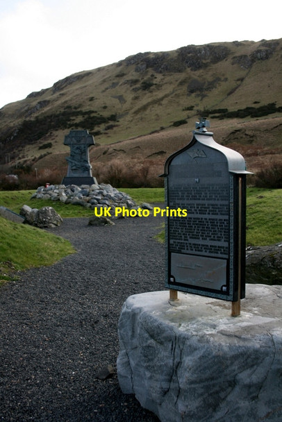 Photo 6"x4" Monument to Russian valour by Carleton Bay Lendalfoot c2014