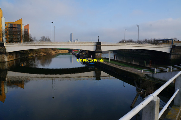 Photo 6"x4" Limehouse Cut at Twelvetrees Crescent Bridge Bow\/TQ3682 c2014