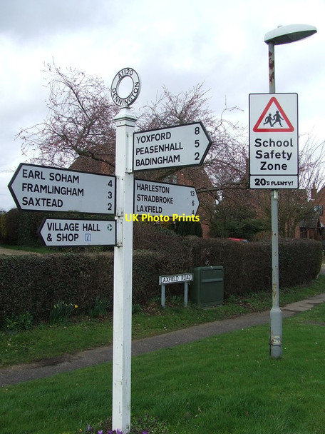 Photo 6"x4" Road Signs Dennington\/TM2867 c2014
