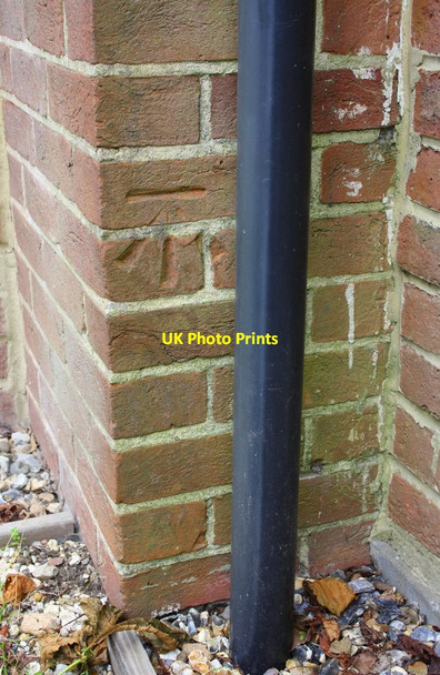 Photo 6"x4" Benchmark on Kingstanding House Moulsford c2014