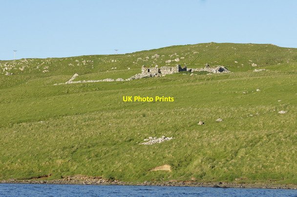Photo 6"x4" Abandoned croft house beside Loch of Watlee Westing\/HP5705 c2014