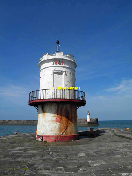 Photo 6"x4" Whitehaven North Pier lighthouse #2 Whitehaven\/NX9718 c2014
