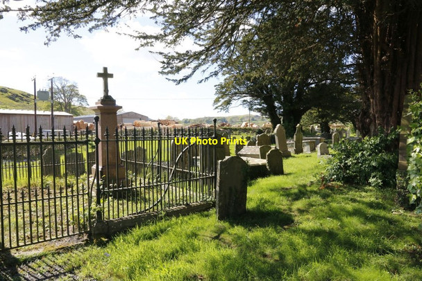 Photo 6"x4" Fence round the graves Llansantffraed-in-Elwel c2014