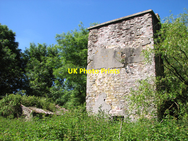 Photo 6"x4" Derelict water tower Thwaite St Mary c2014