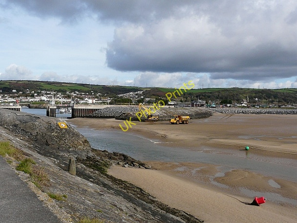 Photo 6"x4" Entrance to Burry Port harbour, low tide Burry Port\/Porth Tywyn c2008