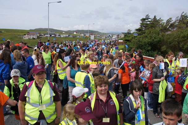 Photo 6"x4" Crowds at the Queen's Baton Relay, Brae Brae\/HU3668 c2014