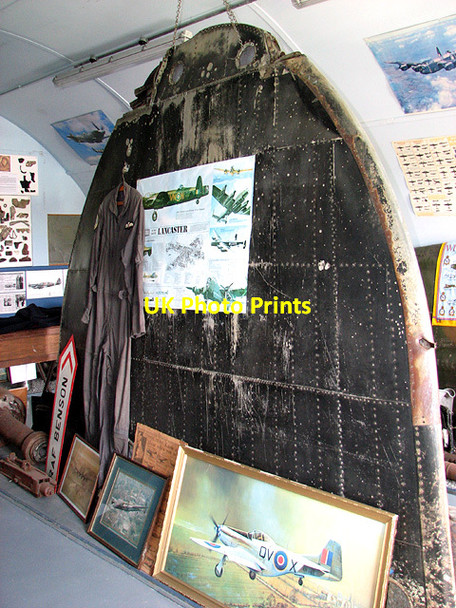 Photo 6"x4" The 93rd Bomb Group Museum at Hardwick airfield Misery Corner c2014